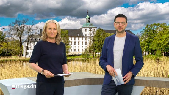 Harriet Heise und Christopher Scheffelmeier moderieren. © Screenshot 