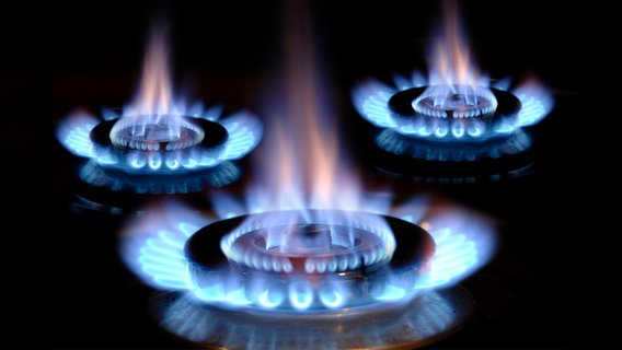 Drei Gasflammen © Colourbox Foto: #260835 / Wolfgang Filser