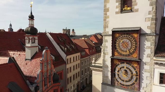 Die zwei Sonnenuhren am Untermarkt in Görlitz © Hannes Sykora Foto: Hannes Sykora