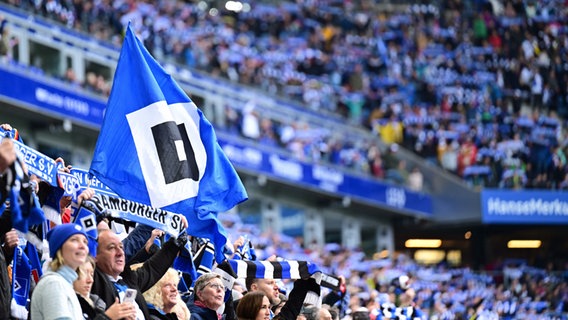 HSV-Fans im Volksparkstadion © Witters 